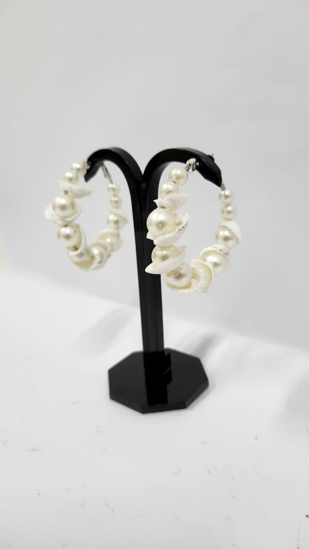 ARTIFICIAL WHITE PEARL & SHELL BEAD EARRINGS