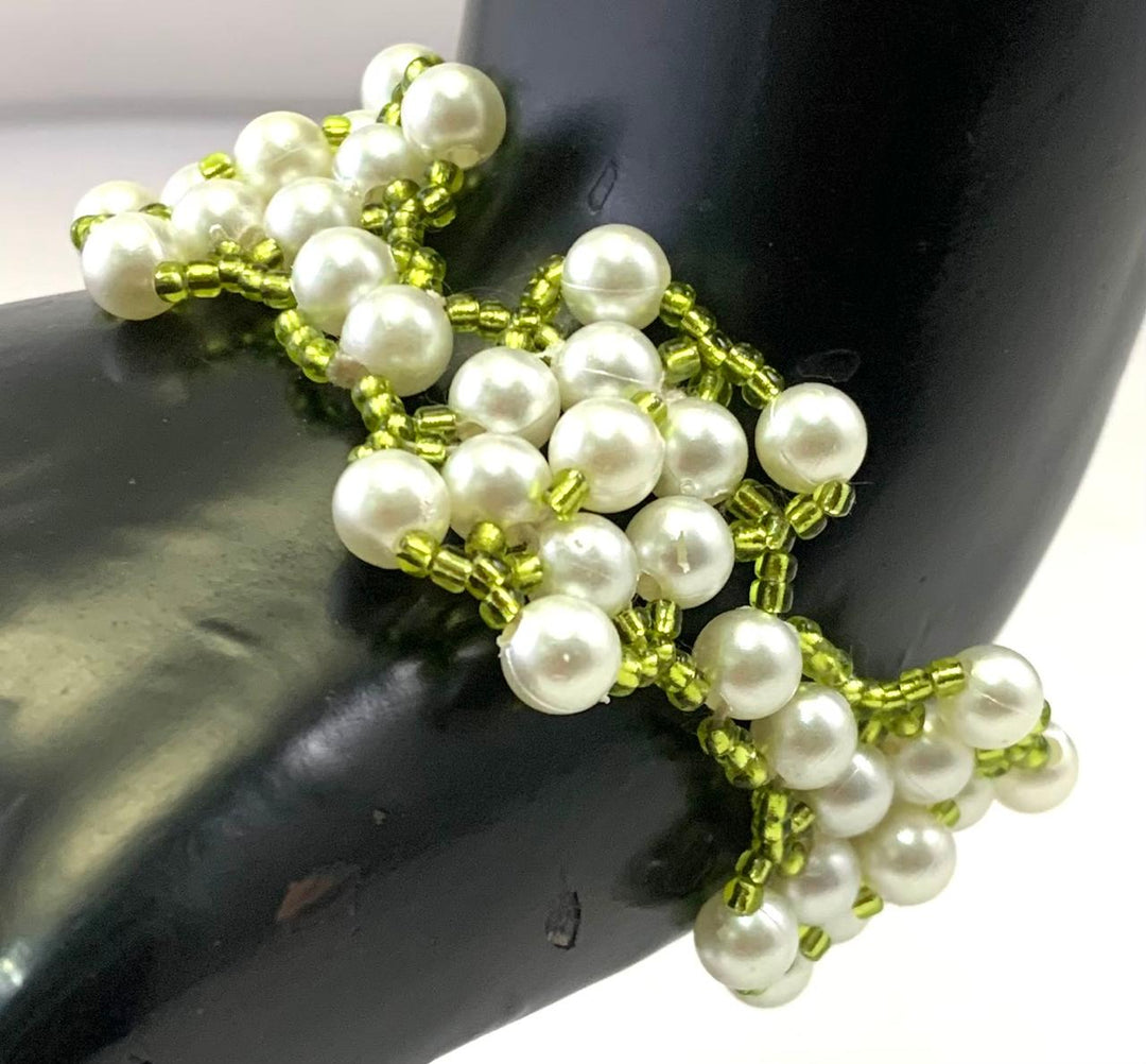 NK14593B WHITE GREEN COLOR PLASTIC PEARL & SEED BEAD NECKLACE SET