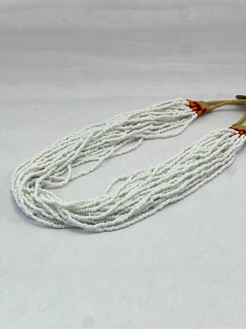 WHITE MULTY LAYERED SEED BEAD NECKLACE