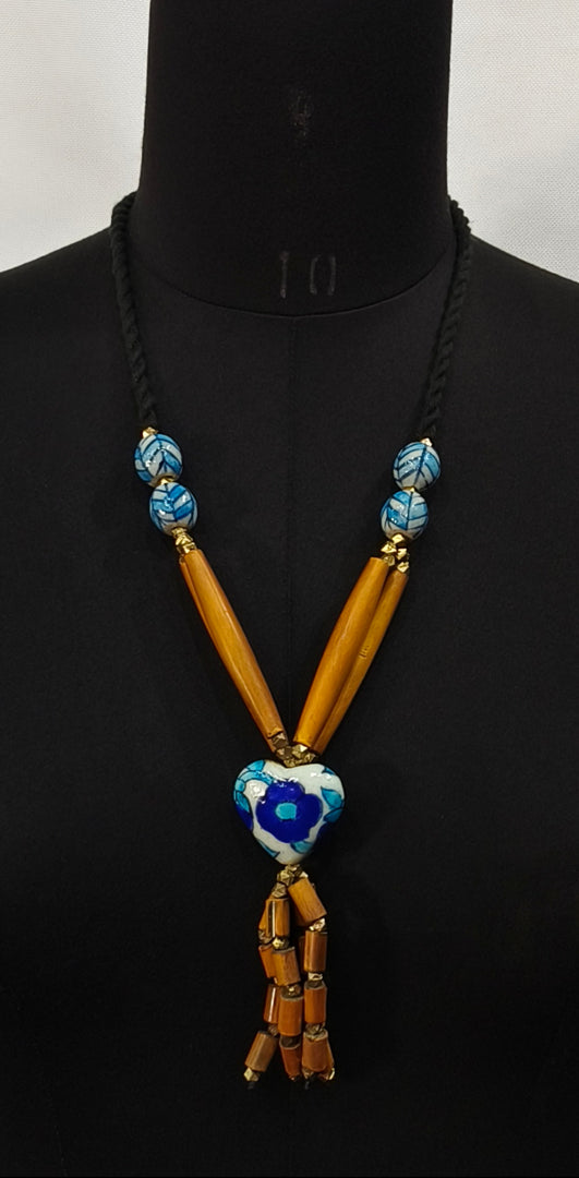 HORN PIPE & CEREMIC BEAD WITH GOLD METAL BOLL & THREAD BRAIDED NECKLACE