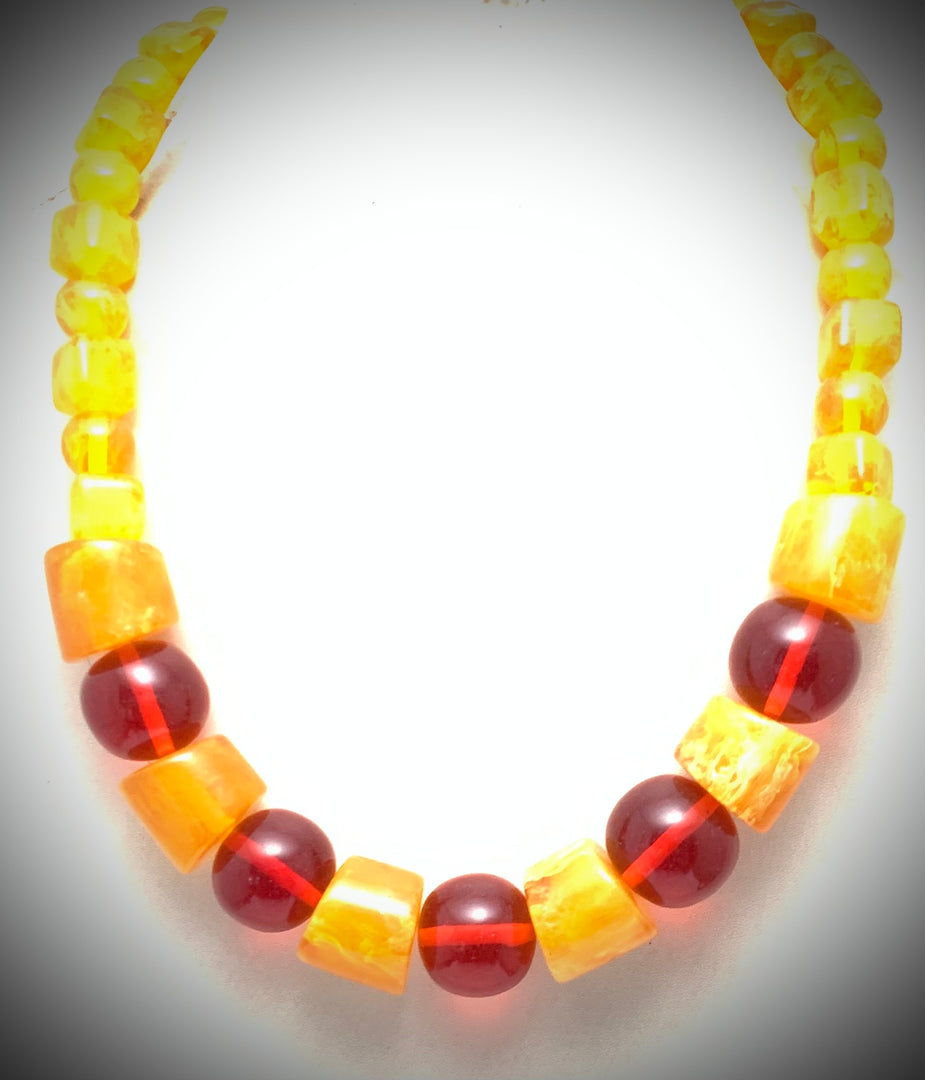 NK14962 RESIN BEAD NECKLACE