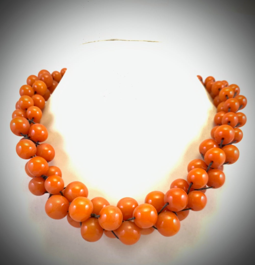 NK10021B ORANGE RESIN BEAD BRAIDED NECKLACE