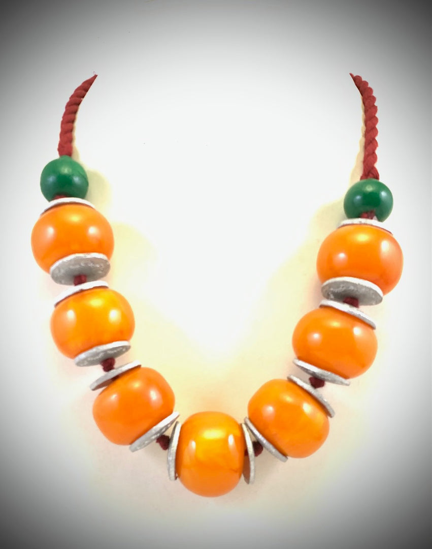 NK14943B RESIN/WOODEN BEAD WITH ALUMINIUM DISC & BRAIDED THREAD NECKLACE