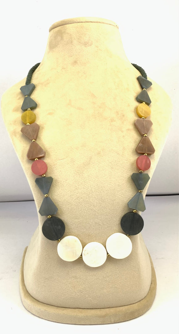 NK14848 HORN/BONE BEAD WITH BLACK BRAIDED THREAD NECKLACE