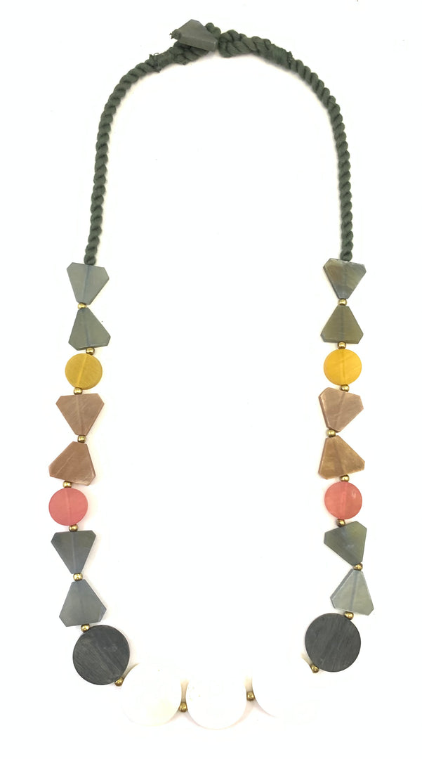 NK14848 HORN/BONE BEAD WITH BLACK BRAIDED THREAD NECKLACE