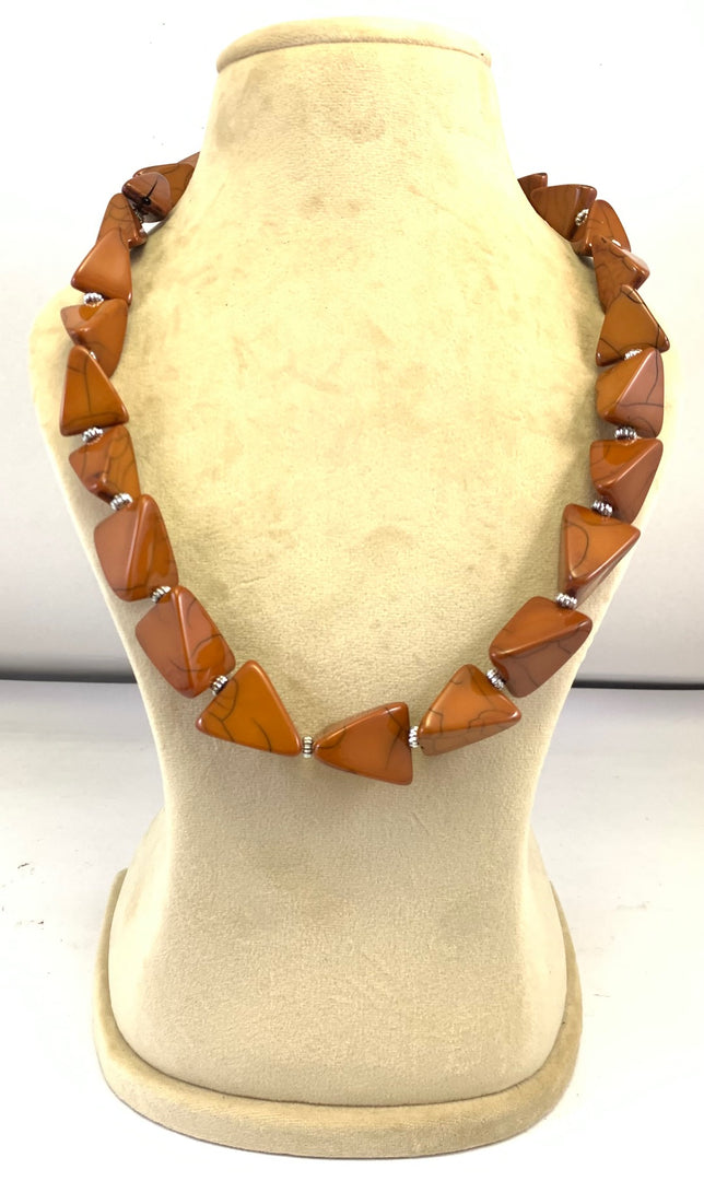 NK14964 RESIN/C C P BEAD NECKLACE