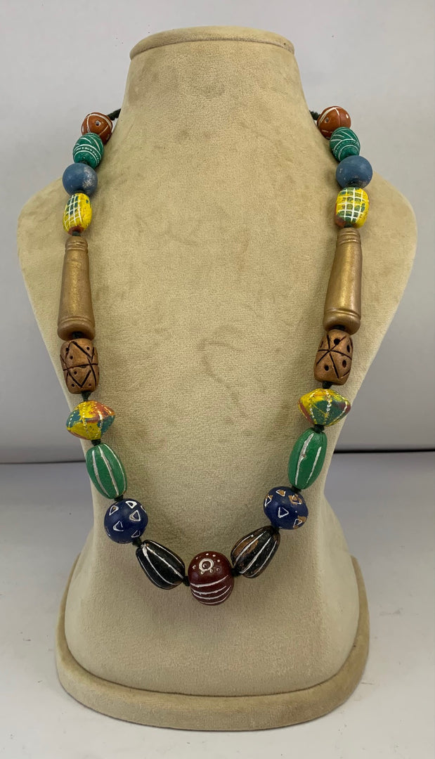 NK14909 CLAY BEAD WITH BRAIDED THREAD NECKLACE