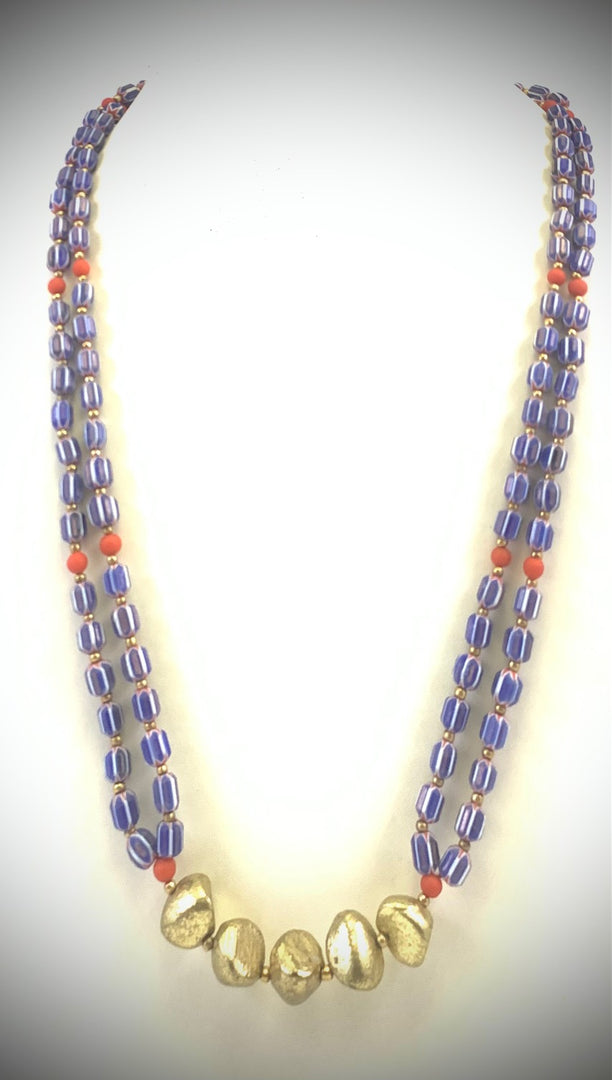 NK14923 GLASS/CHEVRON BEAD WITH GOLD METAL NUGGET NECKLACE
