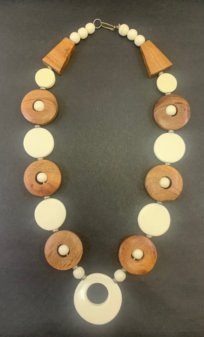 NK14982 WOODEN/RESIN BEAD NECKLACE