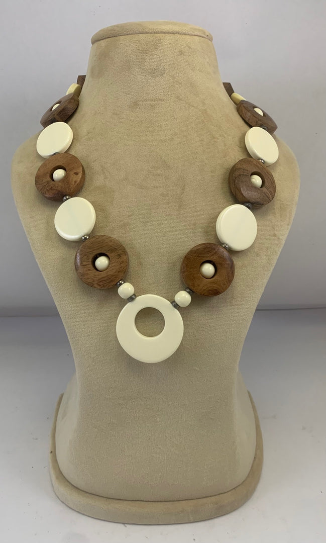 NK14982 WOODEN/RESIN BEAD NECKLACE