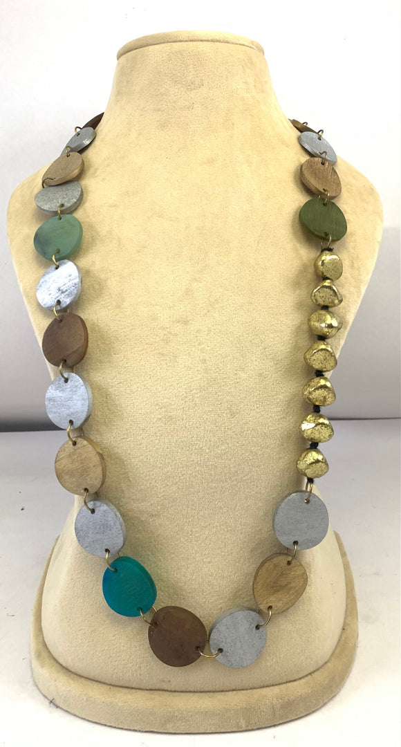 NK11404S HORN DISC WITH GOLD ALUMINIUM NUGGET NECKLACE