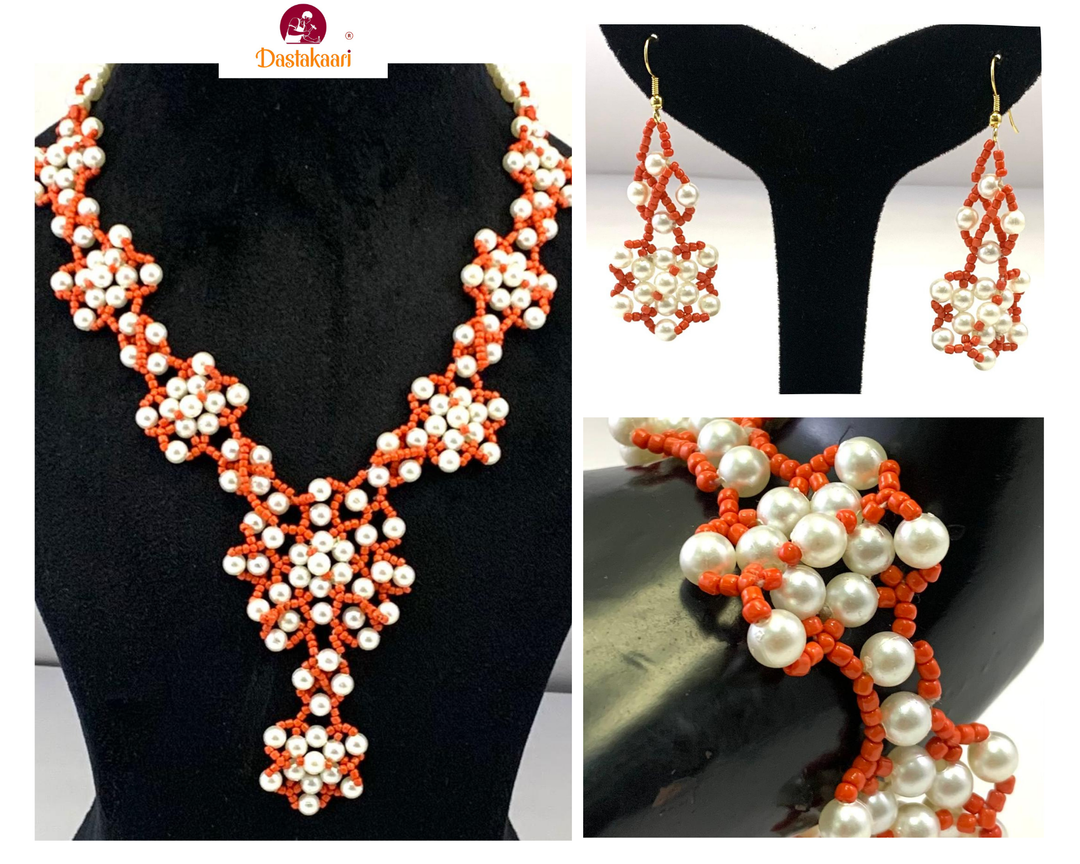 NK14593A WHITE ORANGE COLOR PLASTIC PEARL & SEED BEAD NECKLACE SET