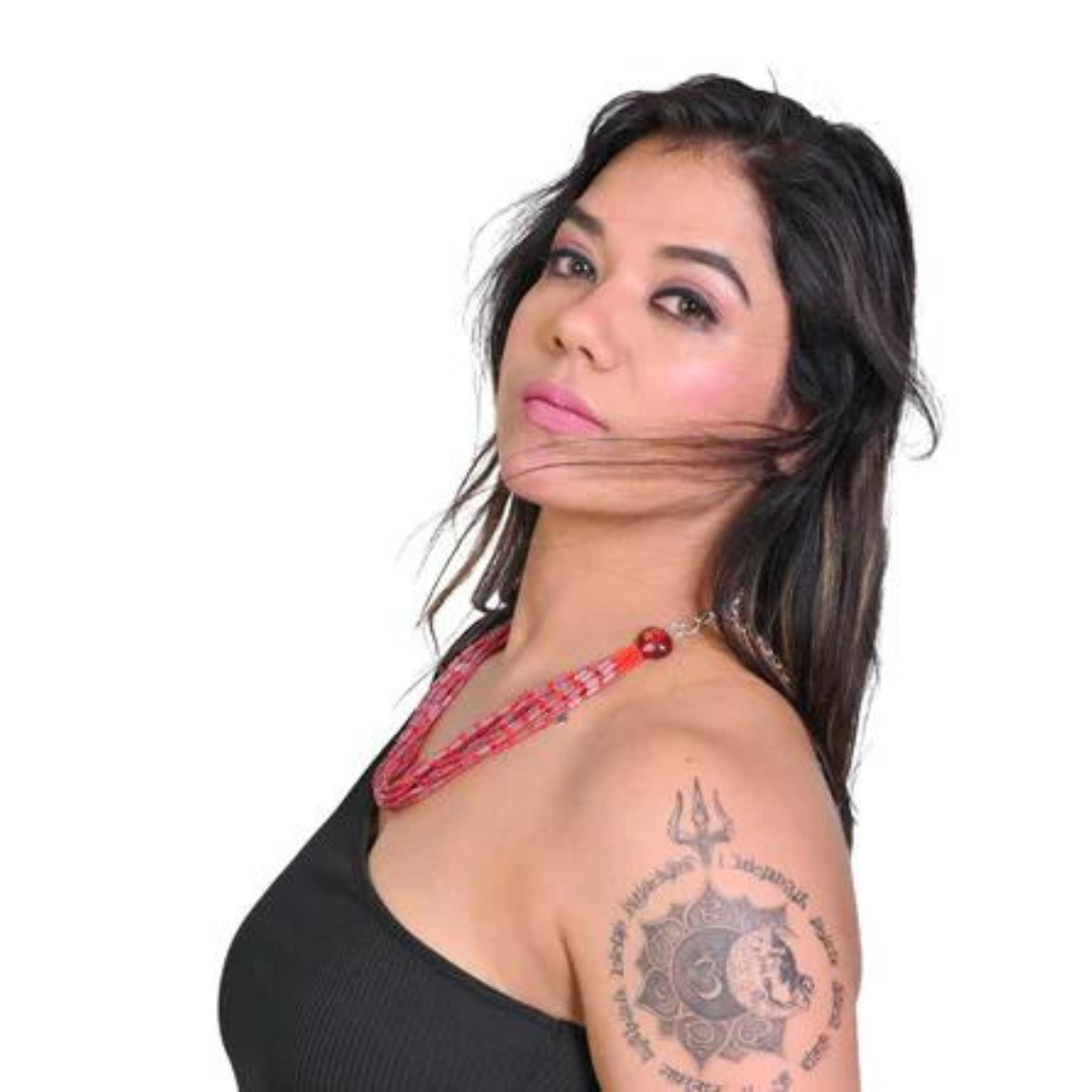 Red color glass bead & silver chain necklace