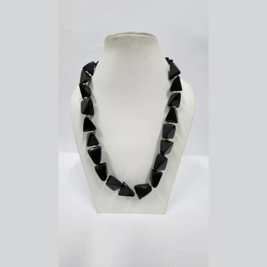 BLACK ACRYLIC BEAD NECKLACE