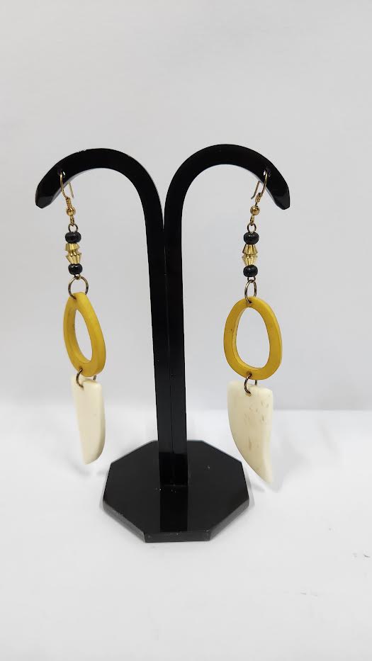 ACRYLIC BEAD YELLOW & NATURAL COLOR EARRINGS