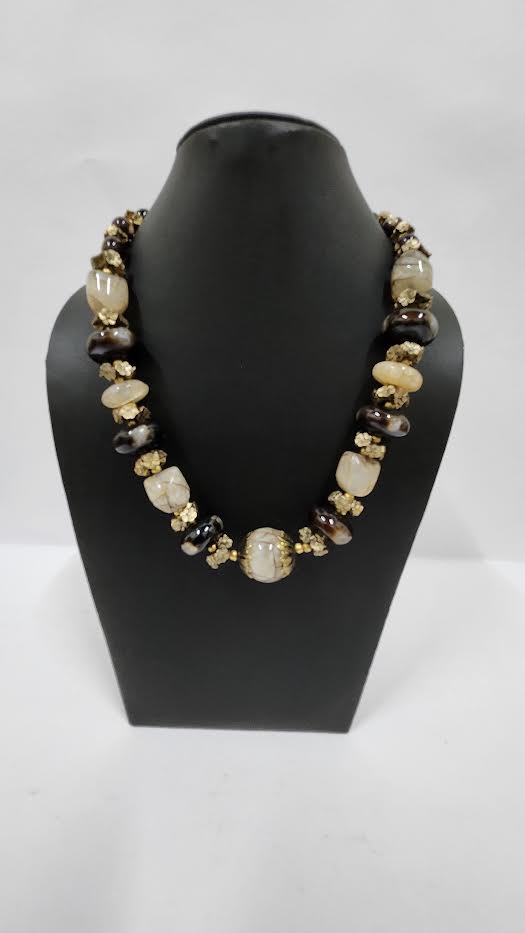 BROWN & BEIGE ACRYLIC BEAD NECKLACE