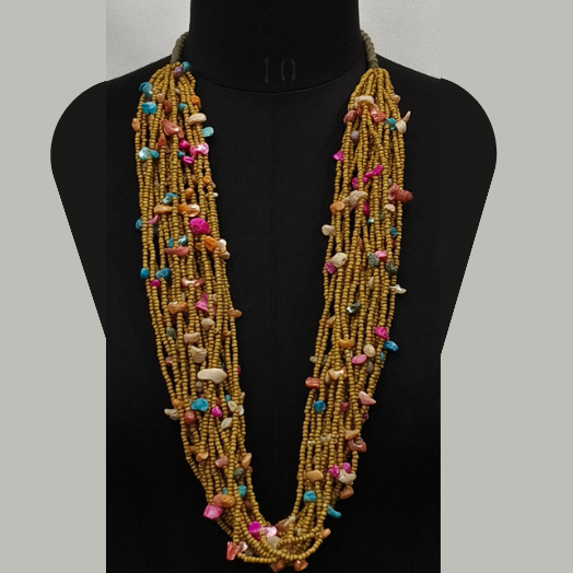 MULTY LAYERED SEED BEAD AND SHELL THREAD NECKLACE