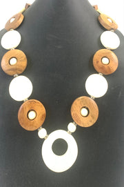 NK14982 WOODEN/RESIN BEAD NECKLACE