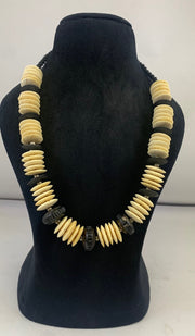 NK14852 HORN/BONE BEAD WITH BLACK BRAIDED THREAD NECKLACE