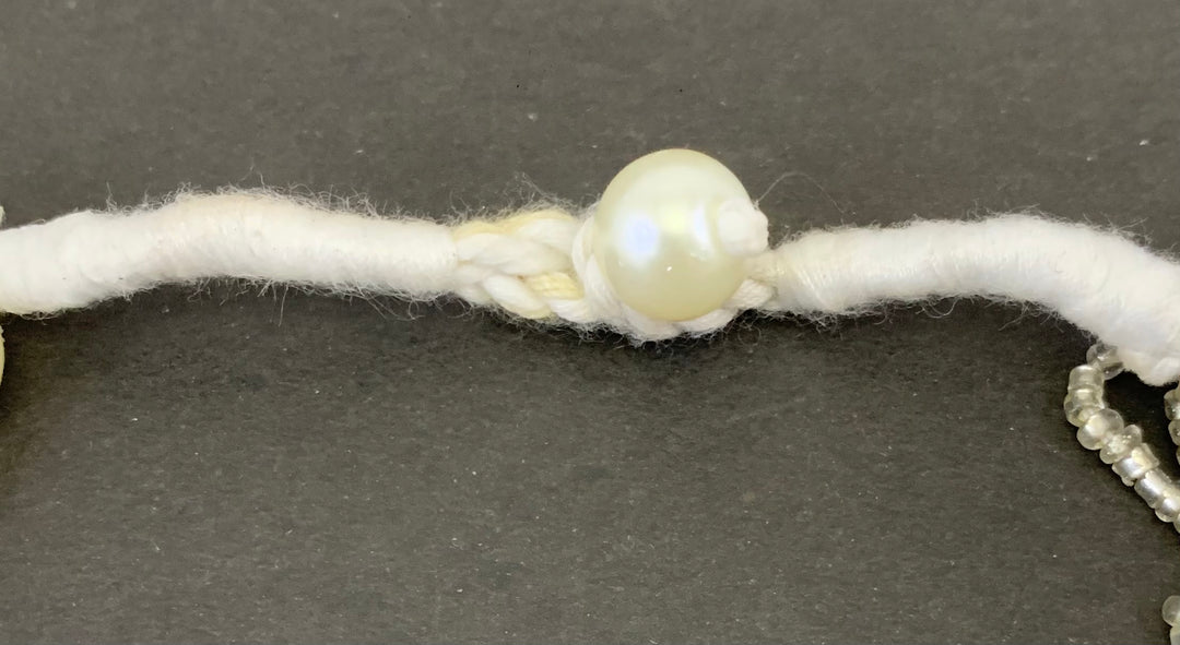 NK15018 - WHITE SEED/PEARL BEAD TIE NECKLACE