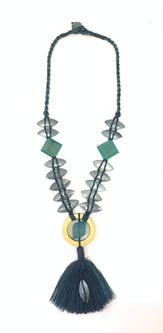 NK15155 - WOODEN/HORN BEAD/RING WITH SHELL & THREAD TASSEL NECKLACE