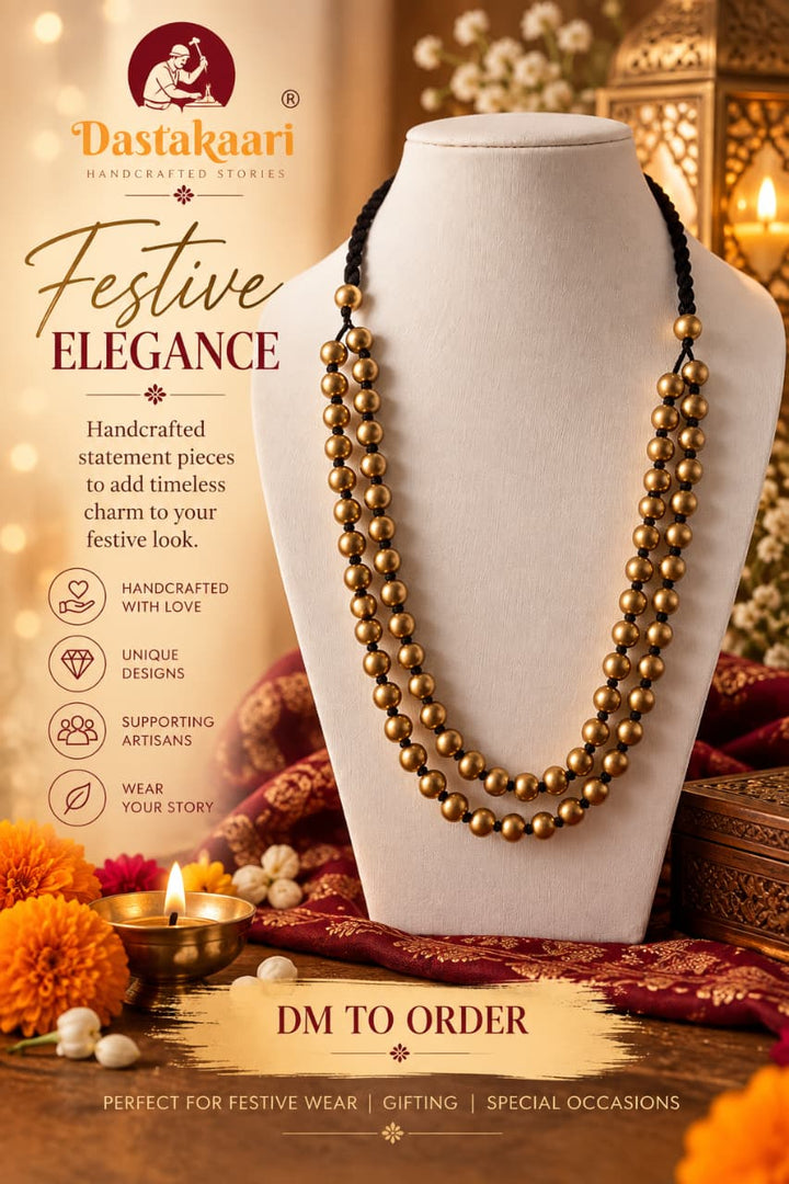 NK15112A - PLASTIC BEAD WITH BRAIDED THREAD NECKLACE