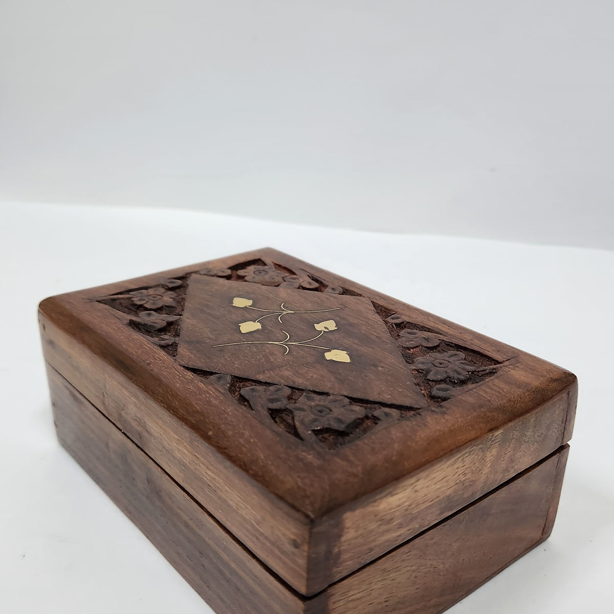 MIG 198 Sheesham Wood Carving With Brass Inlay Work Box – dastakaaristore