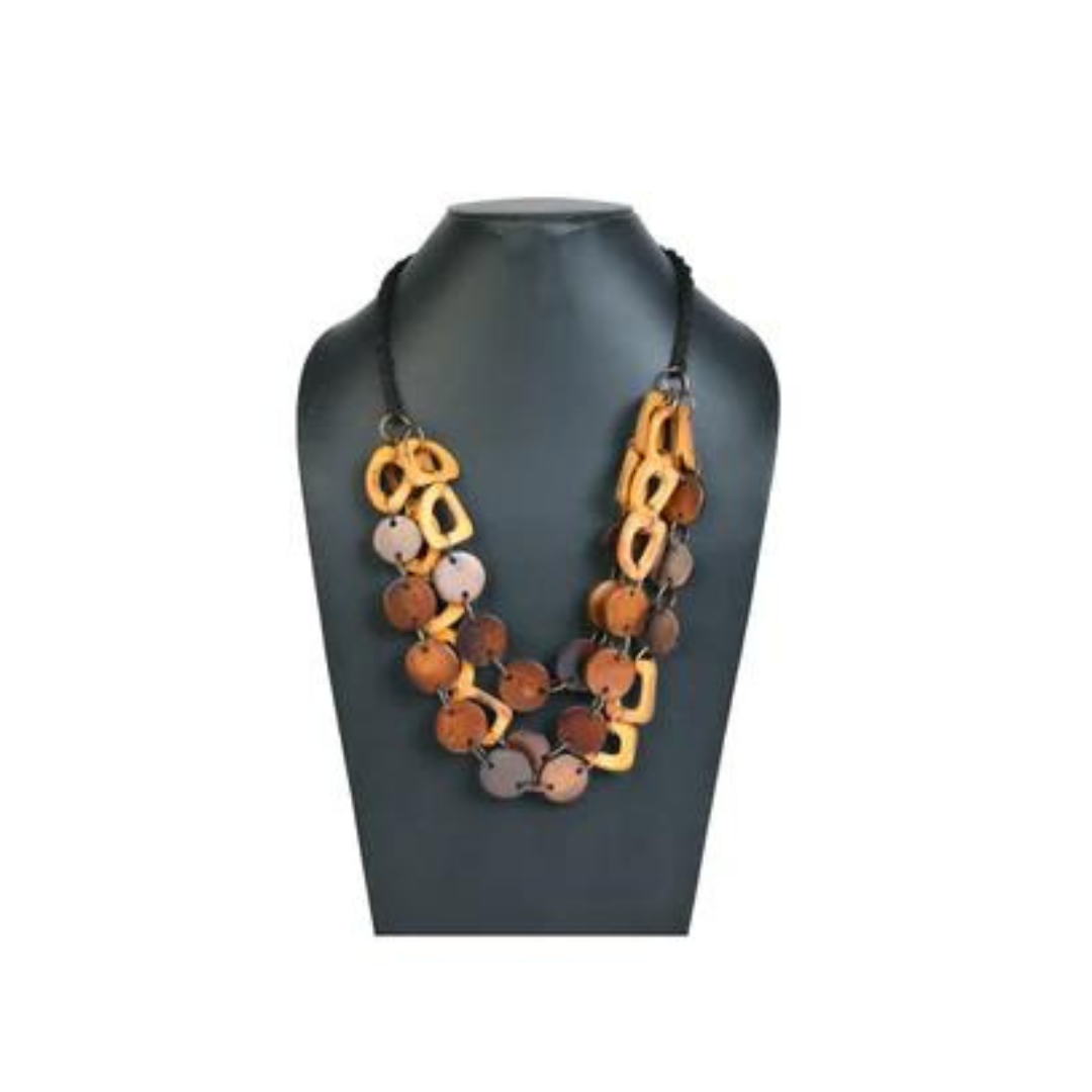 NK 7026 Natural color horn necklace with black Dori closure