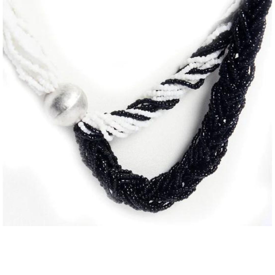 NK 3563 Black & white seed bead with metal ball necklace