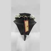 WHITE ACRYLIC BEAD CRACK DESIGN NECKLACE