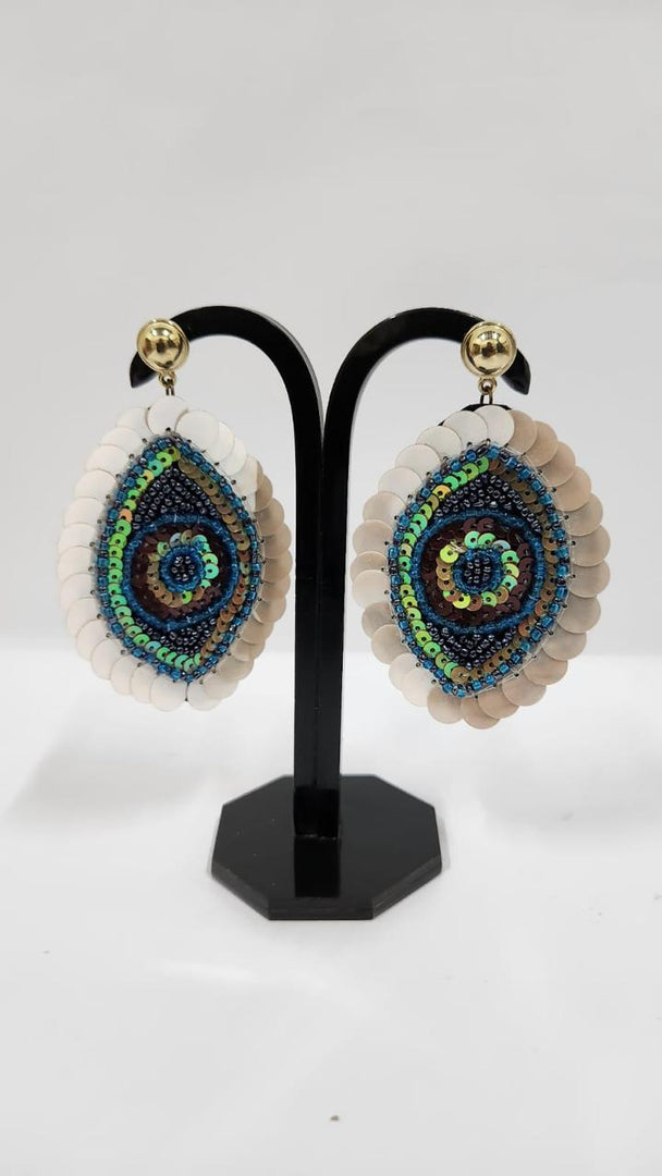 ED 23412 B SEED BEAD WITH SEQUENCE WHITE & BLUE COLOR EARRINGS