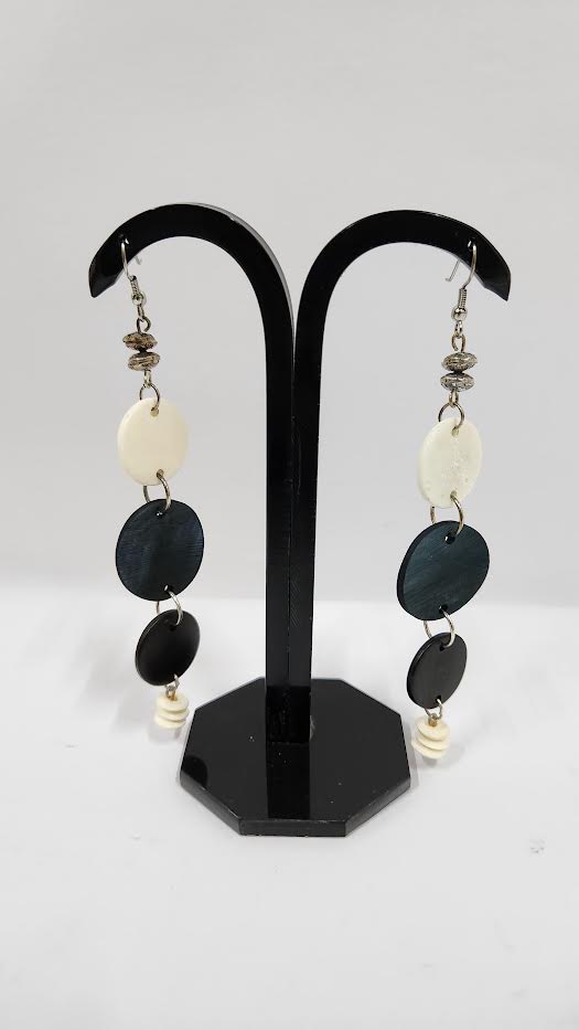 HORN & BONE BEAD WHITE & BLACK COLOR EARRINGS