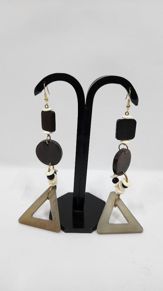 HORN & BONE BEAD BROWN & BEIGE COLOR EARRINGS