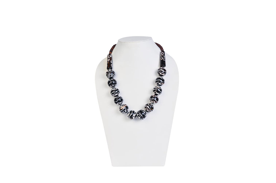 NK 10006 Black & white bone bead necklace dastakaaristore